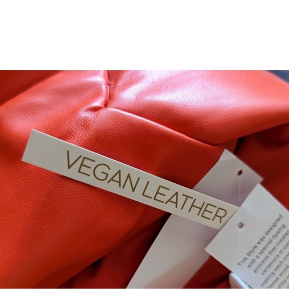 NWT HOUSE OF HARLOW 1960 VEGAN LEATHER BLAZER FULLY LINED HOLIDAY RED - Picture 11 of 11